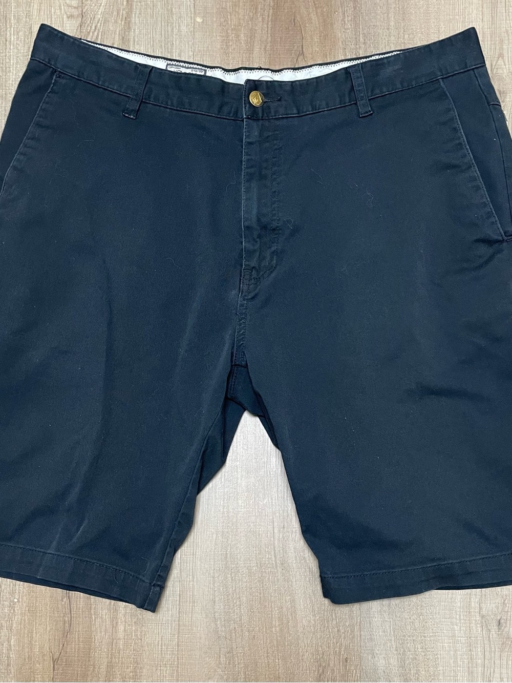Men's Volcom Navy Chino Shorts Size 36